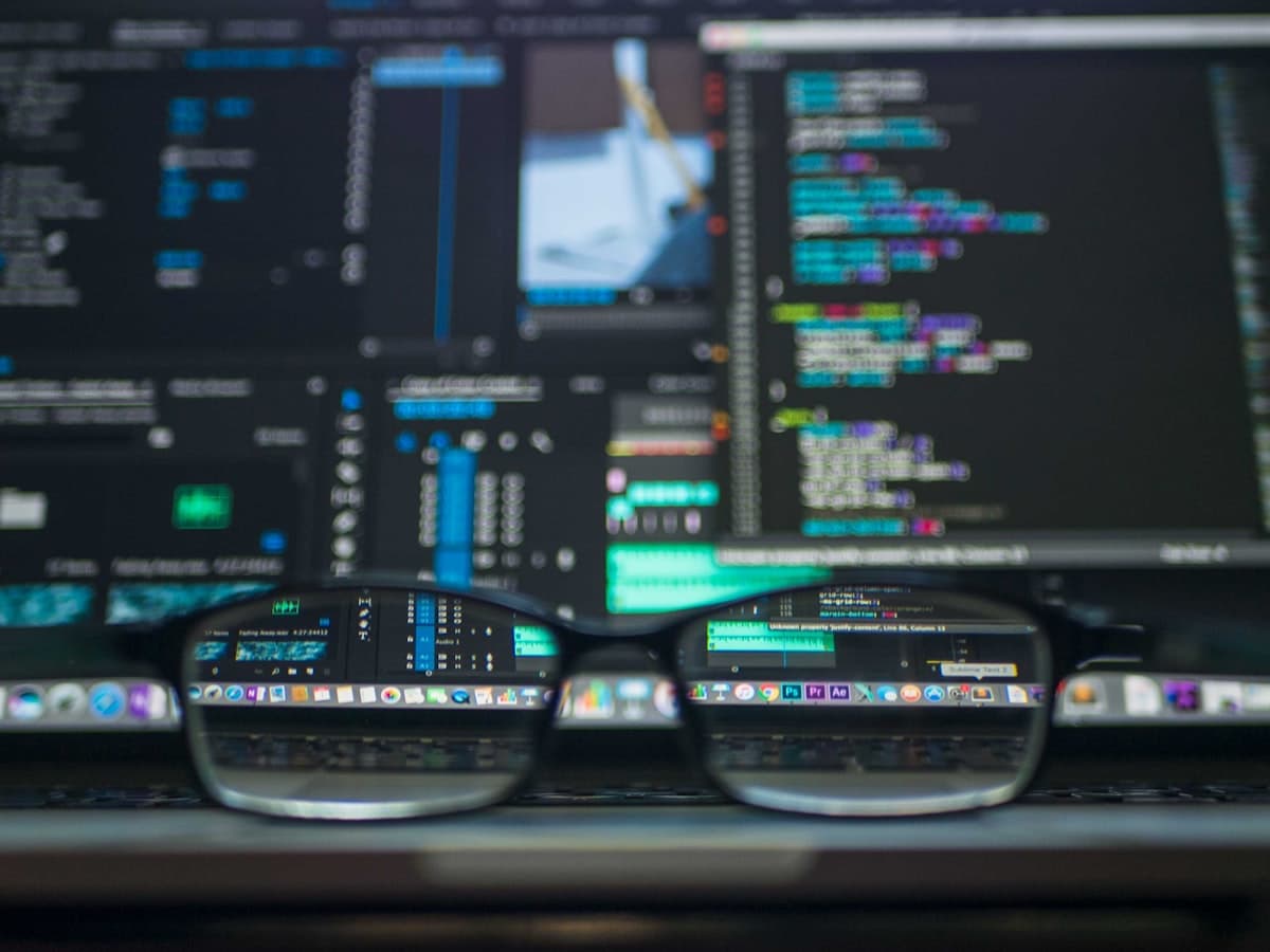 How to Create a Website Update Schedule That Doesn’t Break Anything